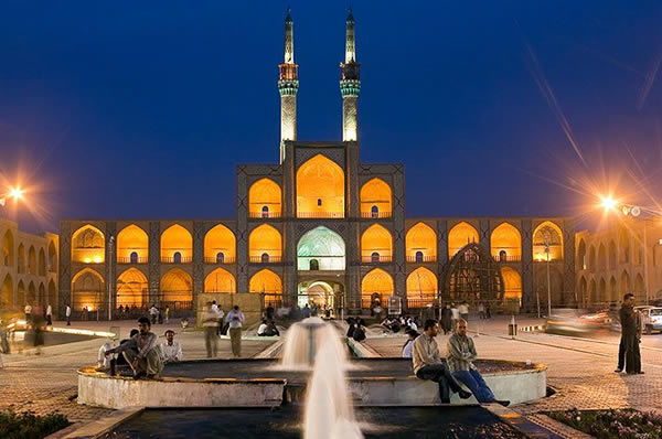 Amir Chakhmaq Square